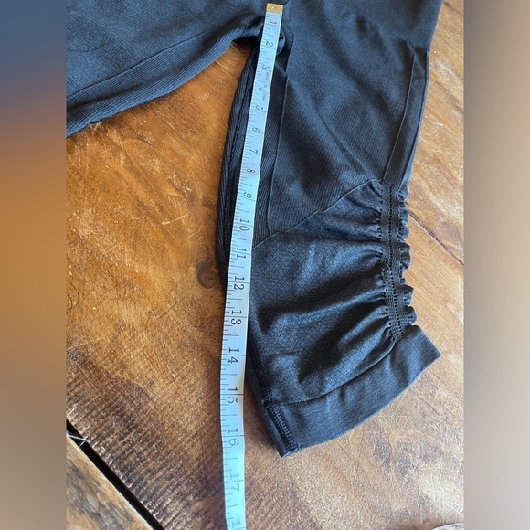 Lululemon In The Flow Crop gray size 6 - Picture 9 of 9